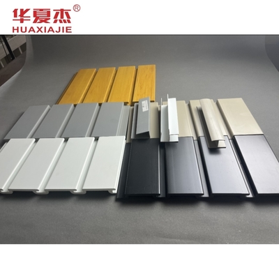 سطح أملس PVC Slatwall Panel المرآب لوحة مواد الديكور الداخلي