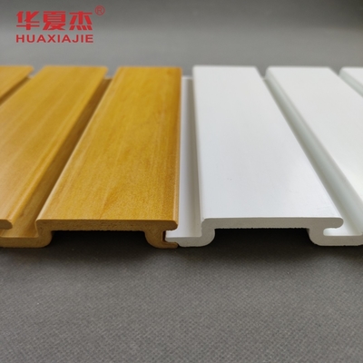 ألواح PVC Slatwall عالية المتانة مع سهولة التركيب ومقاومة ممتازة للحريق