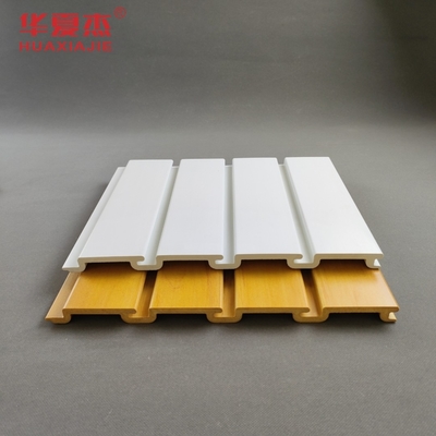 ألواح PVC Slatwall عالية المتانة مع سهولة التركيب ومقاومة ممتازة للحريق