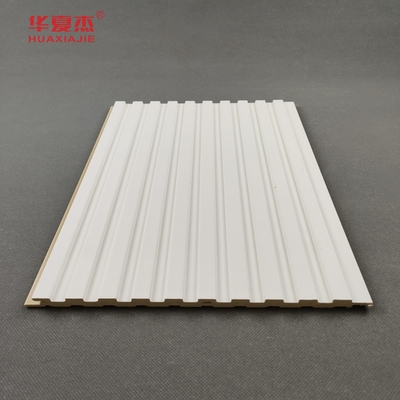 لوحة حائط من PVC عالية الجودة WPC التصميم الأبيض للسيارة