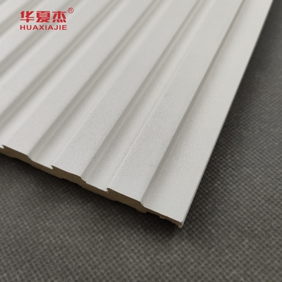 لوحة حائط من PVC عالية الجودة WPC التصميم الأبيض للسيارة
