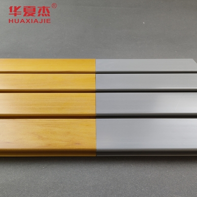 300mm X 17mm ألواح PVC Slatwall مع طول مخصص ومقاومة تأثير ممتازة