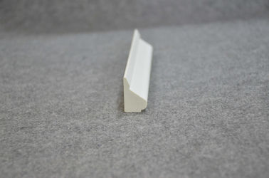 سعر جيد 28mm X 17mm قاعدة غطاء ورقة PVC تقليم صب للجدار الداخلي حسب الطلب الانترنت
