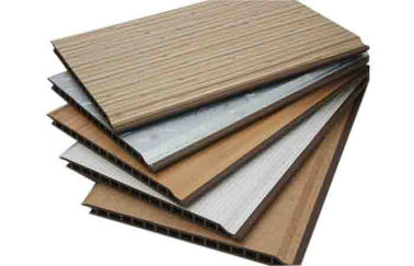 سعر جيد V Gap PVC لوحات السقف خشبي الحبوب PVC لوحات الديكور PVC بلاط السقف الانترنت