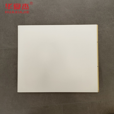 سعر جيد 4ft X 8ft اللوحات الجدارية المصفوفة WPC ألواح WPC مواد البناء لتزيين المنزل الانترنت