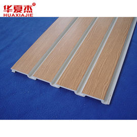 سعر جيد لوحات ملونة UPVC الفينيل SLATWALL اكسسوارات كراج Slotwall الانترنت