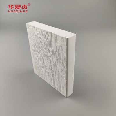 سعر جيد Fadeproof Wood + PVC النتوء الملامح سطح أملس مقاومة عالية التأثير الانترنت